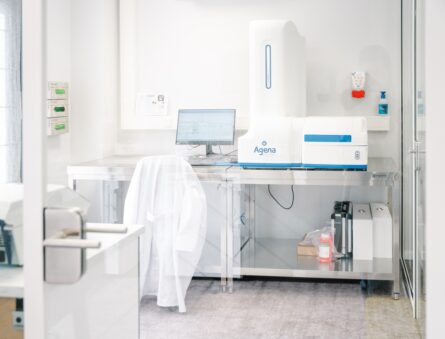 UltraSEEK Melanoma Panel detecting 61 variants from cfDNA in melanoma research